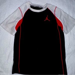 GUC Boys Jordan T Shirt Size Medium 10-12 Red Black White
